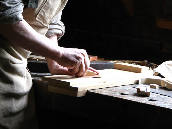 Nuestra <strong>carpintería de madera en  Santibáñez el Alto</strong> es una empresa de <strong>herencia familiar</strong>, por lo que  contamos con gran <strong>experiencia </strong>en la profesión.